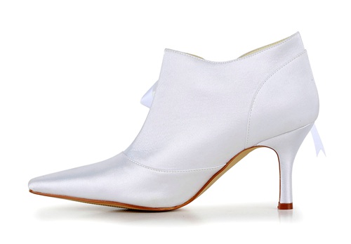 Handmade pointy shoe toe bridal boot for wedding