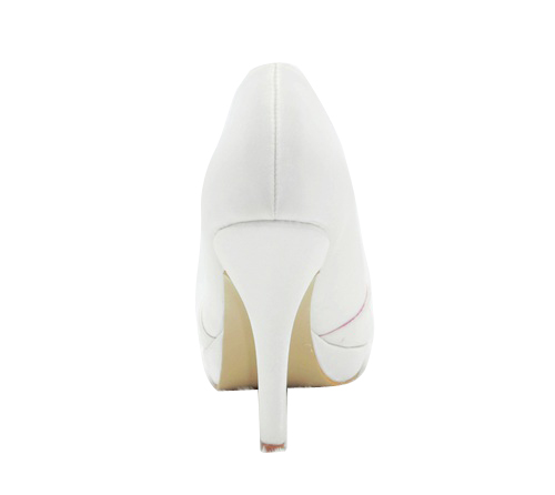 Simple style bridal shoes with elegant metal decoration