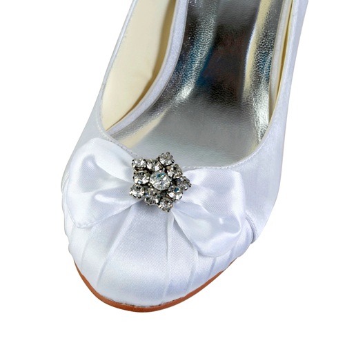 Kitten heels round shoe toe bridal shoes wedding shoes